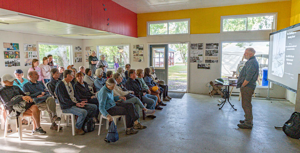 Lecture crowd 3